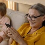 Smartphone-revolution: Gentænkning af diabetesbehandling med RE.DOCTOR 6 Tag kontrol over dit helbred: Fremkomsten af smartphone-baseret overvågning af vitale tegn for kroniske lidelser